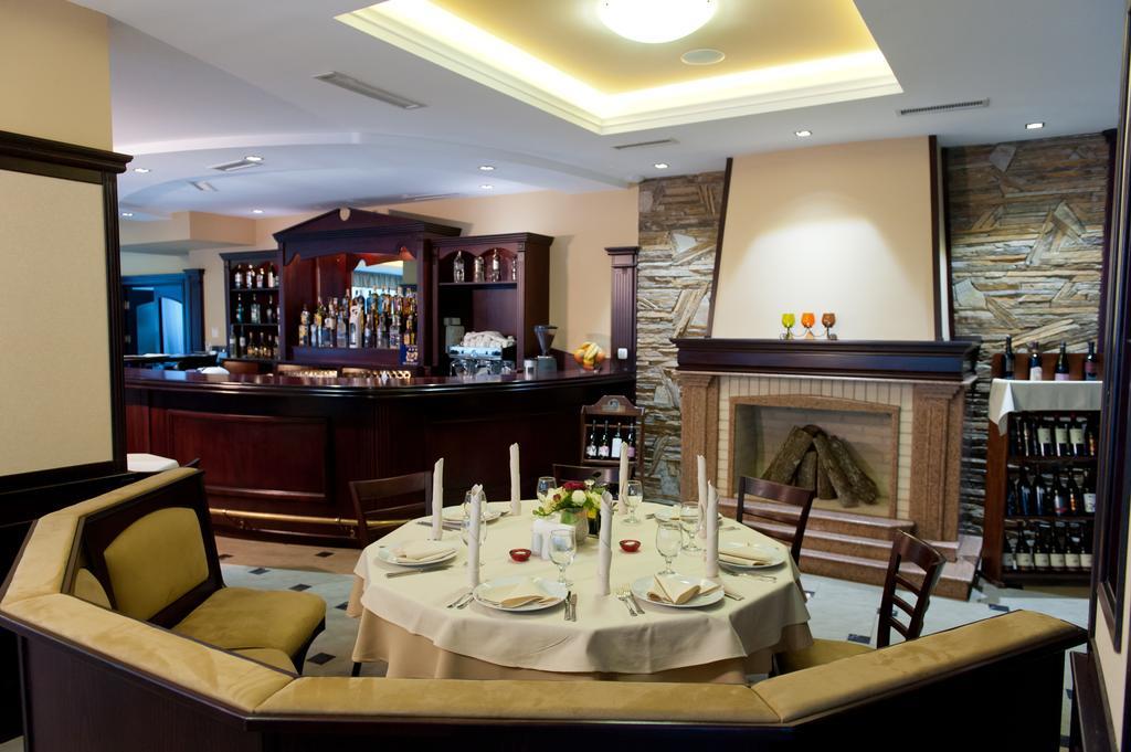 Hotel Astrea Hisarya Ngoại thất bức ảnh