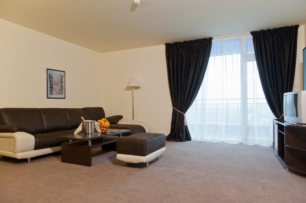 Hotel Astrea Hisarya Phòng bức ảnh