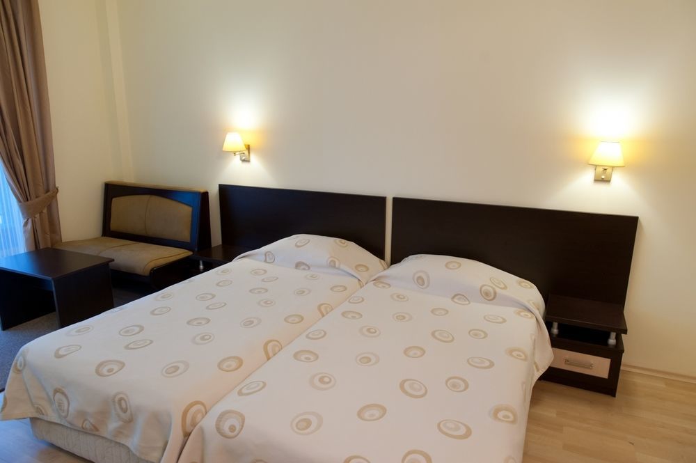 Hotel Astrea Hisarya Ngoại thất bức ảnh